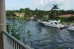 2408 NE 135th St, North Miami, FL 33181 - Photo 15