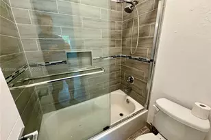 2408 NE 135th St, North Miami, FL 33181 - Photo 21