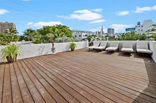 2501 Pine Tree Dr, Miami Beach, FL 33140 - Photo 29