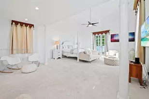 2501 Pine Tree Dr, Miami Beach, FL 33140 - Photo 27
