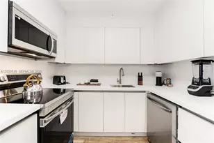 1500 Bay Rd, Miami Beach, FL 33139 - Photo 13