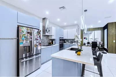 6400 NW 105th Pl, Doral, FL 33178 - Photo 11