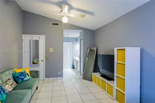 1327 Seagrape Cir, Weston, FL 33326 - Photo 21