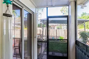 1327 Seagrape Cir, Weston, FL 33326 - Photo 29