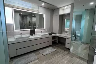 1300 E Brickell Bay Dr, Miami, FL 33131 - Photo 17