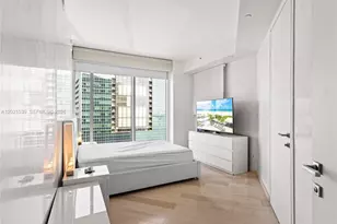 1300 E Brickell Bay Dr, Miami, FL 33131 - Photo 27