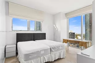 1300 E Brickell Bay Dr, Miami, FL 33131 - Photo 31