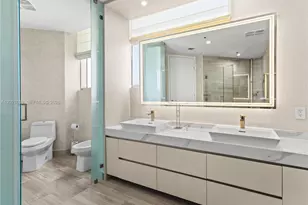 1300 E Brickell Bay Dr, Miami, FL 33131 - Photo 23