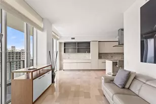 1300 E Brickell Bay Dr, Miami, FL 33131 - Photo 15
