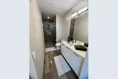 1300 E Brickell Bay Dr #3701, Miami, FL 33131 - Photo 23