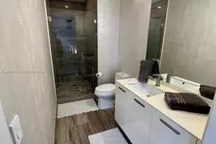 1300 E Brickell Bay Dr, Miami, FL 33131 - Photo 23