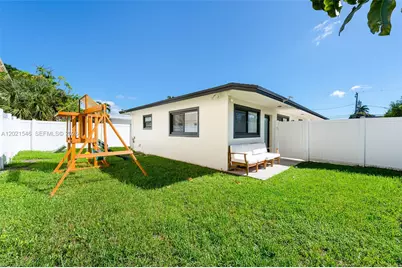 329 SE 12th Ave #2, Pompano Beach, FL 33060 - Photo 23