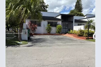 10881 SW 24th Ter #10881, Miami, FL 33165 - Photo 1