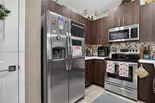 4044 NW 11th St, Lauderhill, FL 33313 - Photo 17