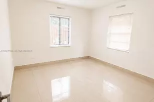 1120 E 6th Ct, Hialeah, FL 33010 - Photo 11