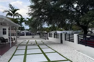 1120 E 6th Ct, Hialeah, FL 33010 - Photo 5