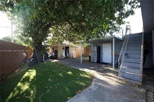 1120 E 6th Ct, Hialeah, FL 33010 - Photo 15