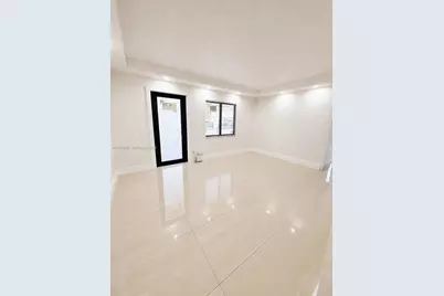 1120 E 6th Ct, Hialeah, FL 33010 - Photo 9