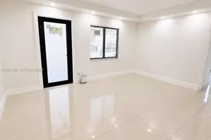 1120 E 6th Ct, Hialeah, FL 33010 - Photo 9