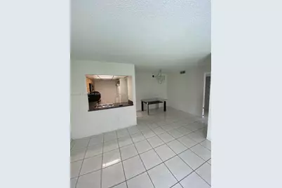 2715 W 66th St #13-21, Hialeah, FL 33016 - Photo 13