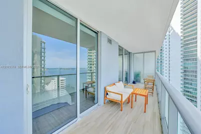 1300 Brickell Bay Dr #2104, Miami, FL 33131 - Photo 13