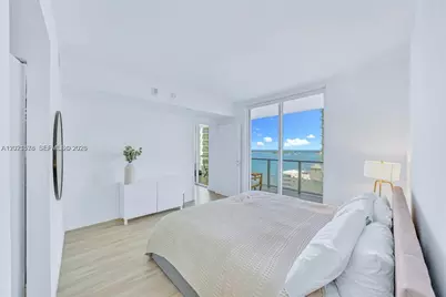 1300 Brickell Bay Dr #2104, Miami, FL 33131 - Photo 9