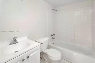 505 NW 177th St, Miami Gardens, FL 33169 - Photo 7