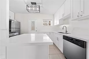 1300 Lincoln Rd, Miami Beach, FL 33139 - Photo 3