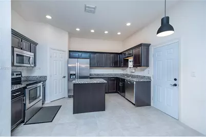 2343 SE 16th Pl, Homestead, FL 33035 - Photo 11