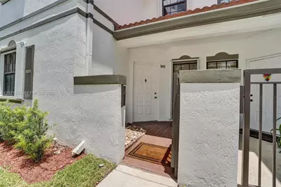 15825 SW 3rd Ct #103, Pembroke Pines, FL 33027 - Photo 3