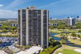 20379 W Country Club Dr, Aventura, FL 33180 - Photo 31