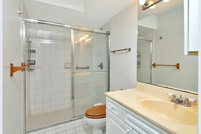 5900 Collins Ave #408, Miami Beach, FL 33140 - Photo 23
