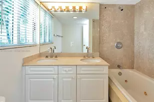 5900 Collins Ave, Miami Beach, FL 33140 - Photo 31