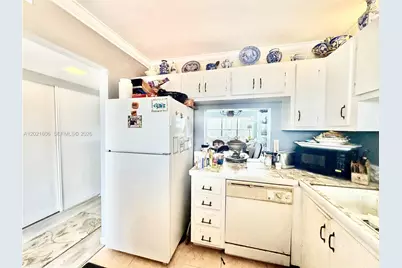 2322 S Cypress Bend Dr #708, Pompano Beach, FL 33069 - Photo 7