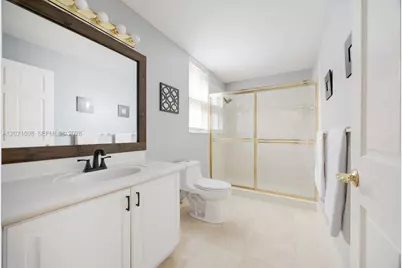 8204 SW 171st St, Palmetto Bay, FL 33157 - Photo 15