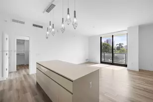 101 Diplomat Pkwy, Hallandale Beach, FL 33009 - Photo 11