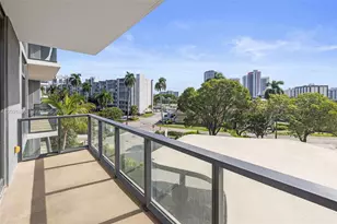 101 Diplomat Pkwy, Hallandale Beach, FL 33009 - Photo 17