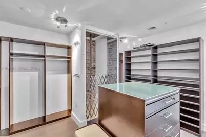 1100 Biscayne Blvd #2706, Miami, FL 33132 - Photo 13