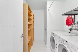 1100 Biscayne Blvd, Miami, FL 33132 - Photo 17