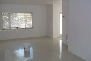 727 NE 16th Ave, Fort Lauderdale, FL 33304 - Photo 3