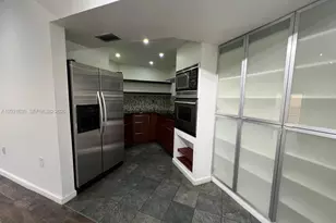 9715 Fontainebleau Blvd, Miami, FL 33172 - Photo 3