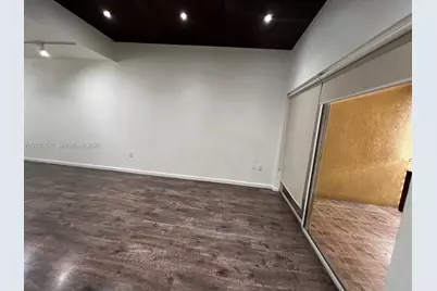 9715 Fontainebleau Blvd #E308, Miami, FL 33172 - Photo 9