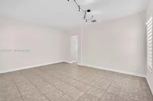 14634 SW 5th St, Pembroke Pines, FL 33027 - Photo 27