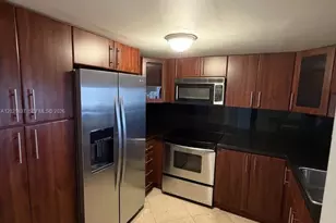 555 NE 15th St, Miami, FL 33132 - Photo 3