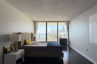 555 NE 15th St, Miami, FL 33132 - Photo 5