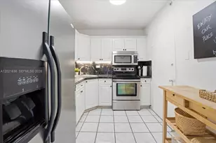 5601 Collins Ave, Miami Beach, FL 33140 - Photo 11