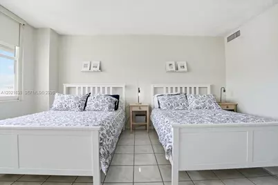 5601 Collins Ave #1517, Miami Beach, FL 33140 - Photo 9