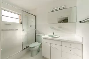 947 Lincoln St, Hollywood, FL 33019 - Photo 9