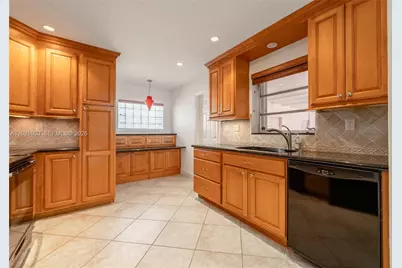 947 Lincoln St, Hollywood, FL 33019 - Photo 25