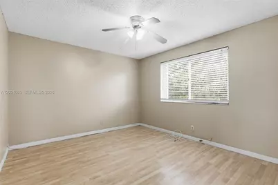 8801 SW 9th Ct, Pembroke Pines, FL 33025 - Photo 27
